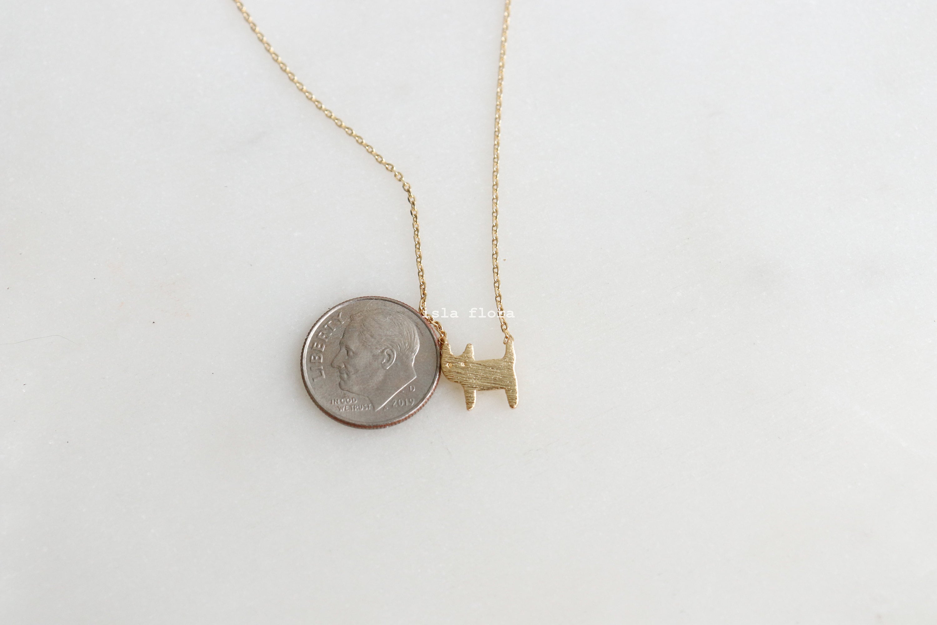 Whiskered Whisper Cat Necklace – a Minimalist Ode to Feline Grace
